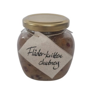 Burk med fläder och kvittenchutney från Fristorps gård med fyllig konsistens.